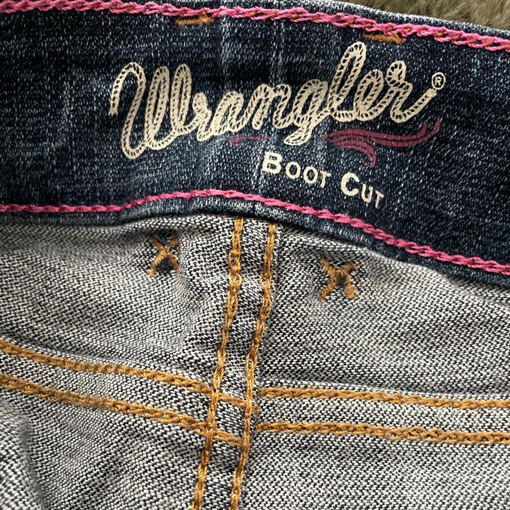 Worn twice Women Wrangler Jean bootcut size 17/34